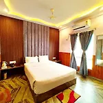A Luxuary Hotel Dream!Land Near Sea Beach And Jagannth Temple - Fully Air Conditioning Luxuary Rooms - Lift - Restaurant & Parking Facilities - Four Star Hotel In Puri
