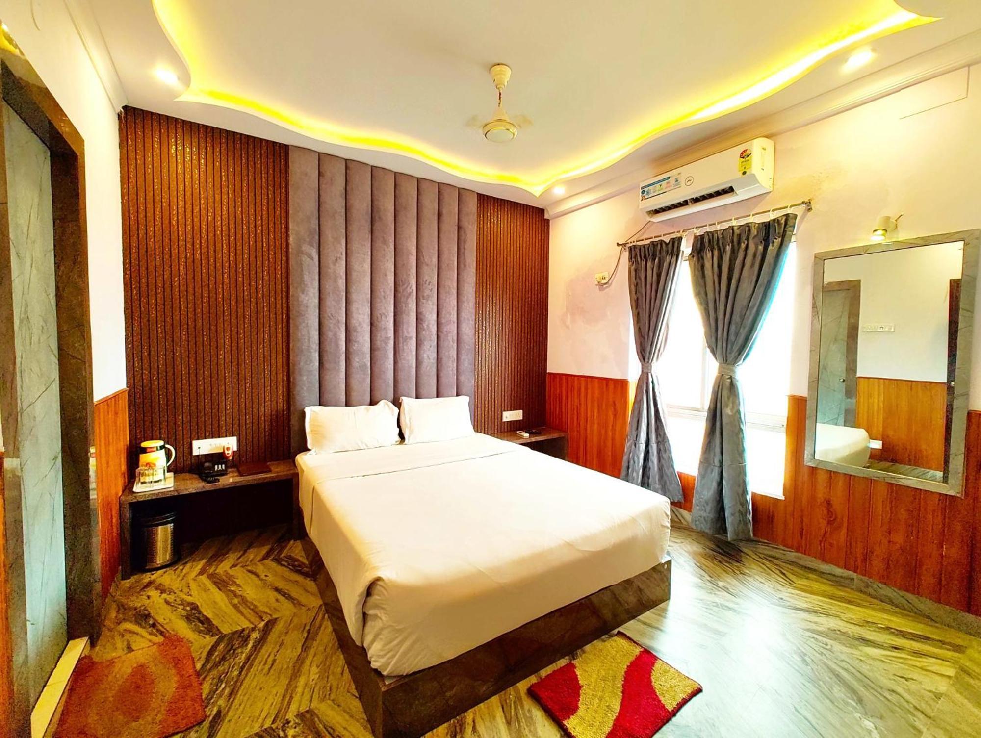 A Luxuary Dream!land Near Sea And Jagannth Temple - Fully Air Conditioning Luxuary - Lift - Restaurant & Parking Facilities - Four Star In Hotel
