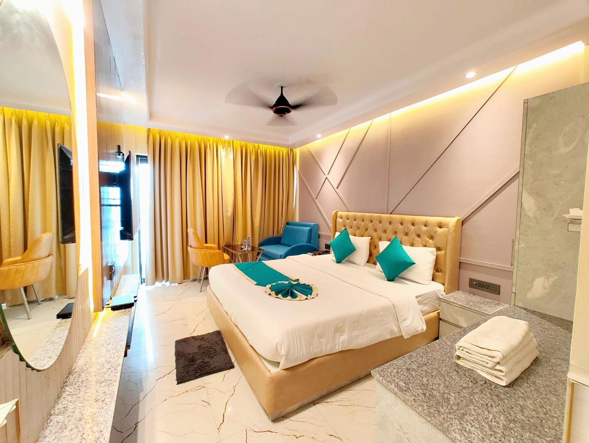 A Luxuary Dream!land Near Sea And Jagannth Temple - Fully Air Conditioning Luxuary - Lift - Restaurant & Parking Facilities - Four Star In 4*