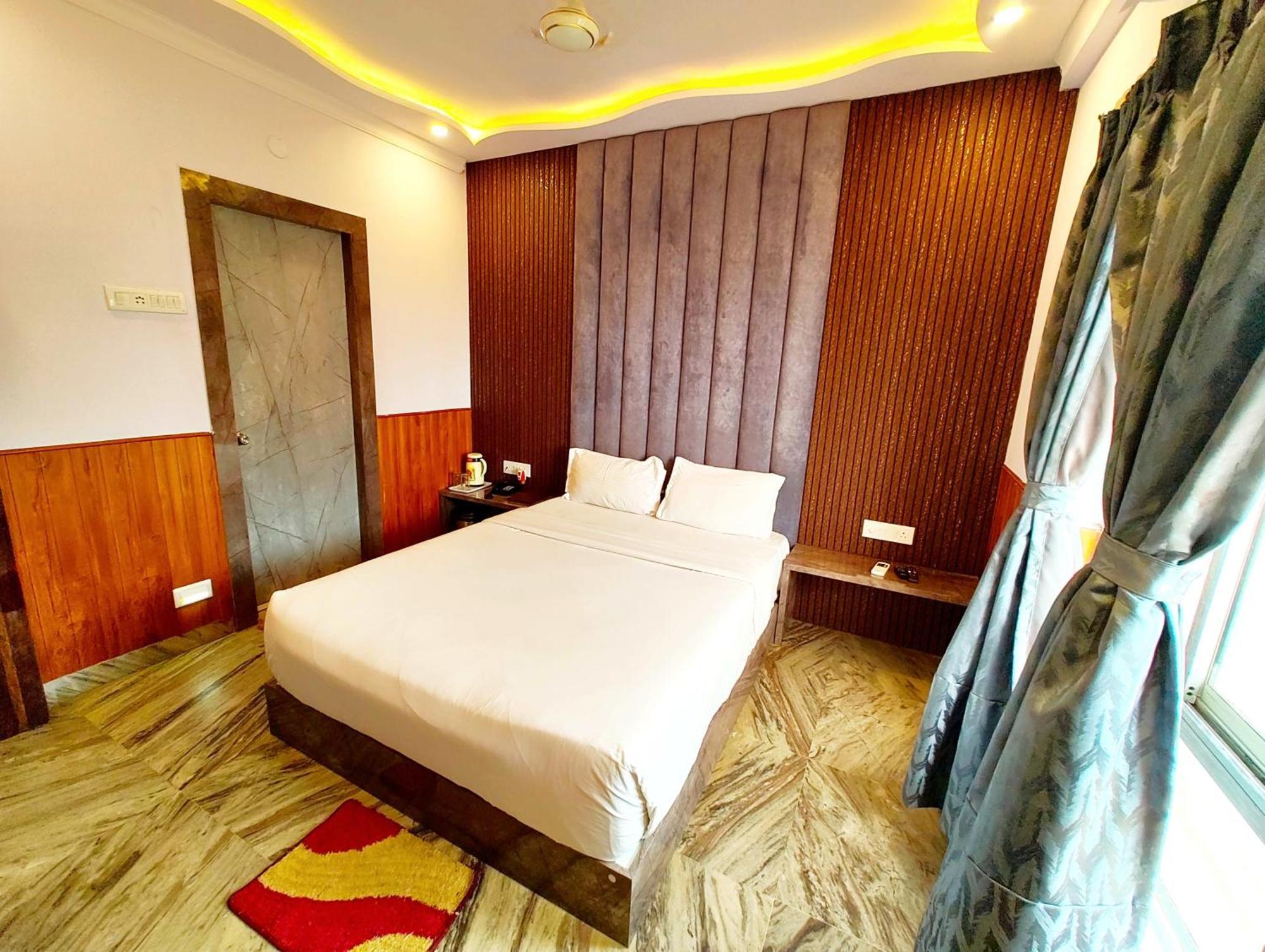 A Luxuary Dream!land Near Sea And Jagannth Temple - Fully Air Conditioning Luxuary - Lift - Restaurant & Parking Facilities - Four Star In Puri