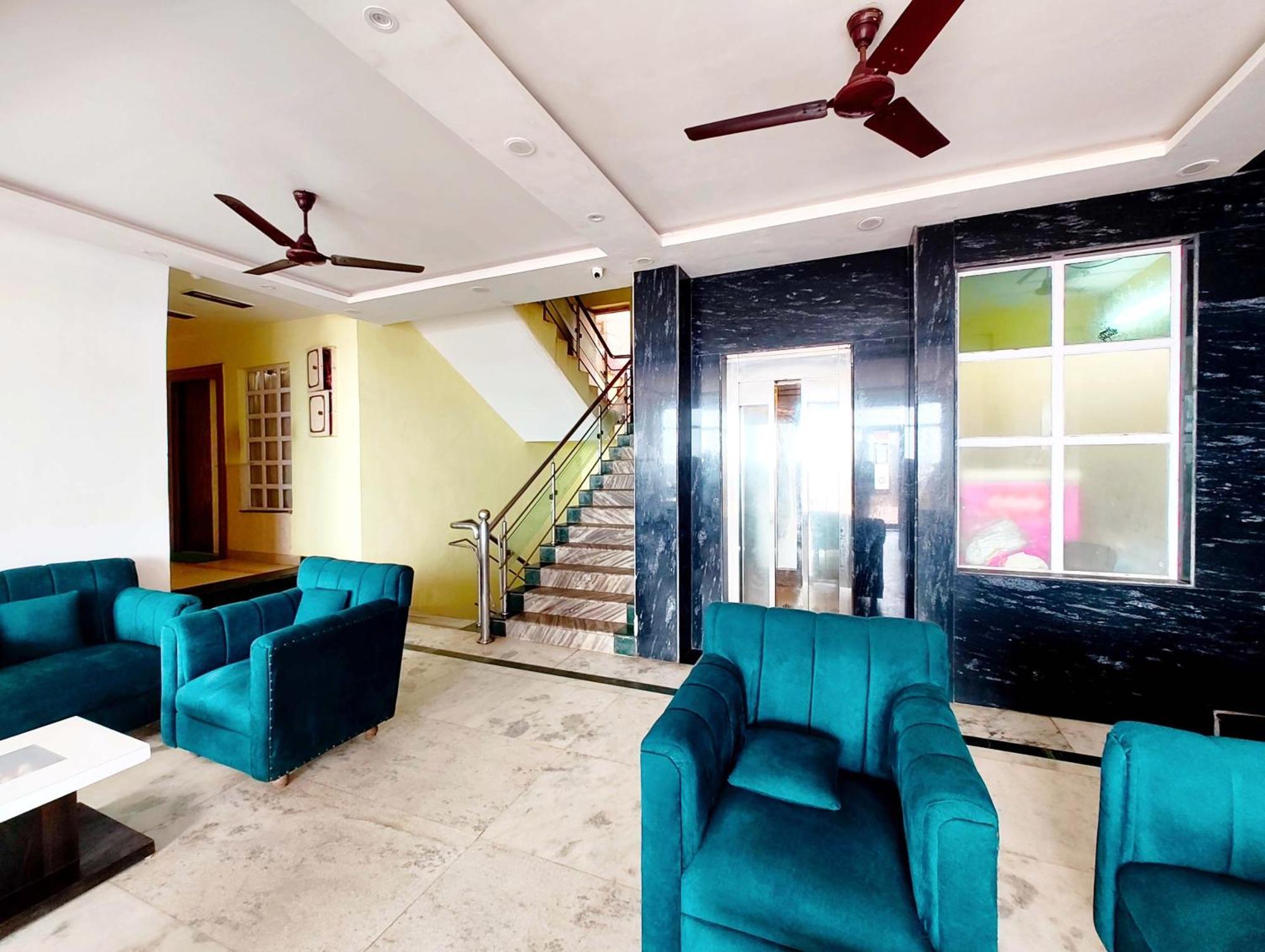 A Luxuary Dream!land Near Sea And Jagannth Temple - Fully Air Conditioning Luxuary - Lift - Restaurant & Parking Facilities - Four Star In 4* Puri